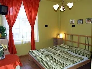 ホテル La Casa Panzio エゲル